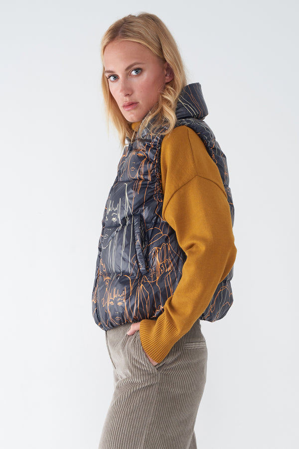 JODY NAVY - PORTRAIT PRINT DOWN VEST